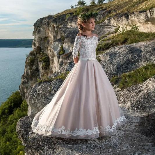 "Lace & Grace: Elegant Flower Girl Dress for Wedding and Communion Ceremonies"